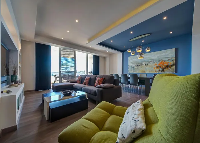 Stunning 3Br Xemxija Home With Breathtaking Views By 360 Estates